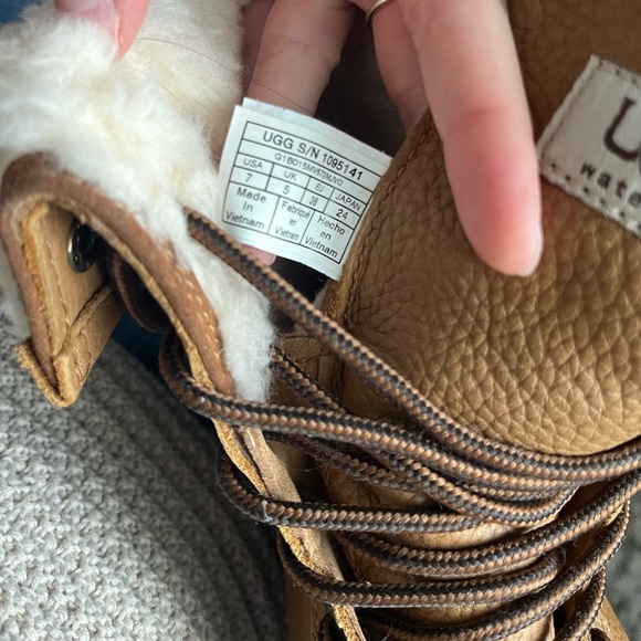 UGG Snow boots - Picture 7 of 7